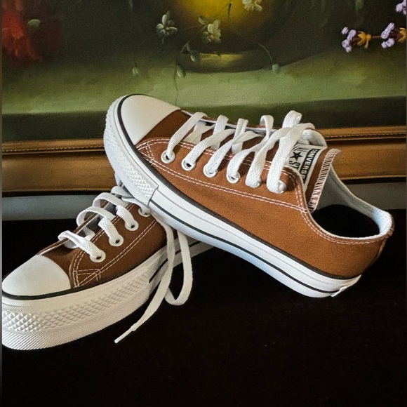 Converse Shoes - New Converse Unisex Chuck Taylor All Star Flatform Lift Low Sneaker brown M4 W6
